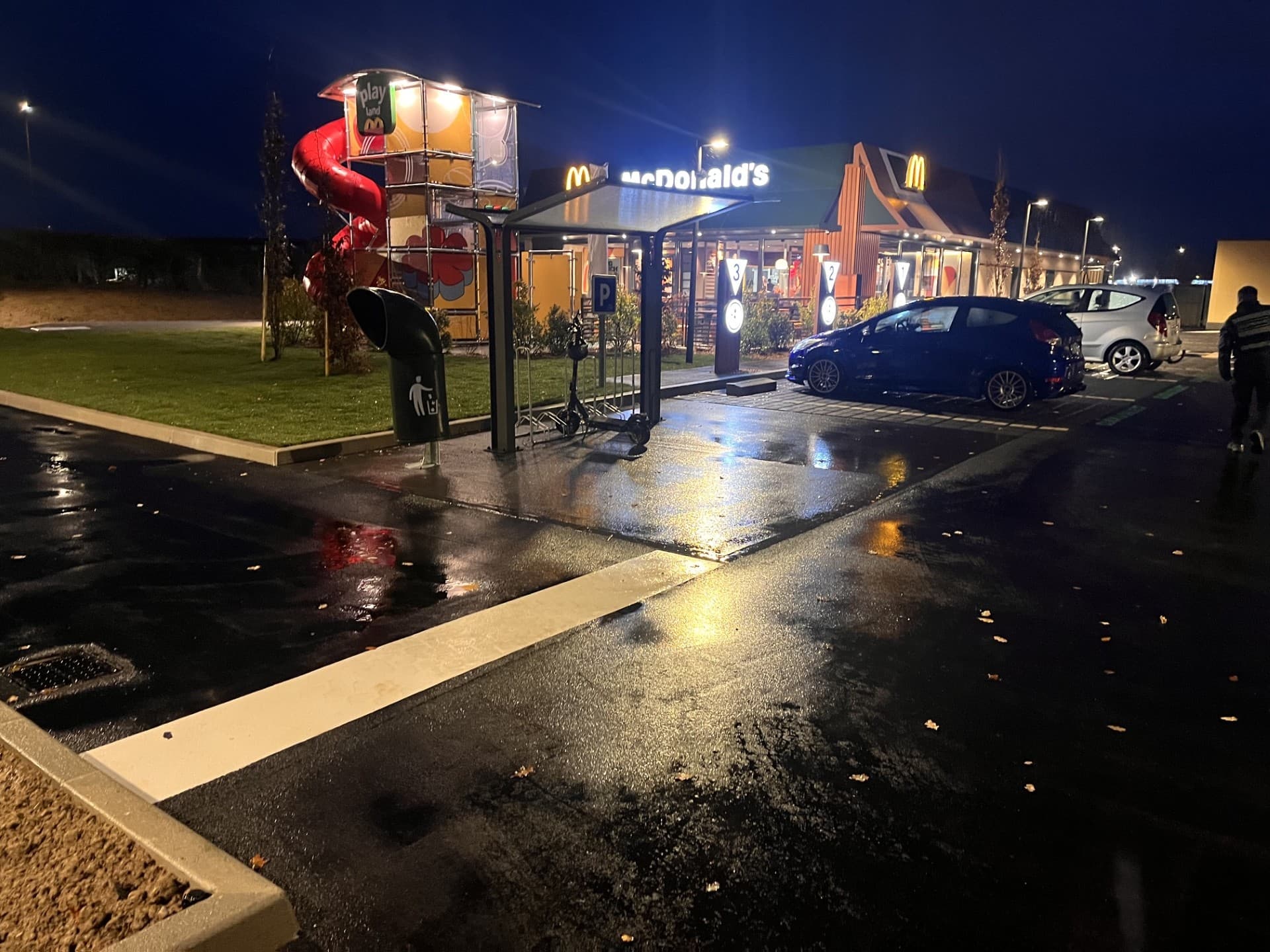 MacDonald's Neris-les-Bains — Après travaux — SAS Damioli
